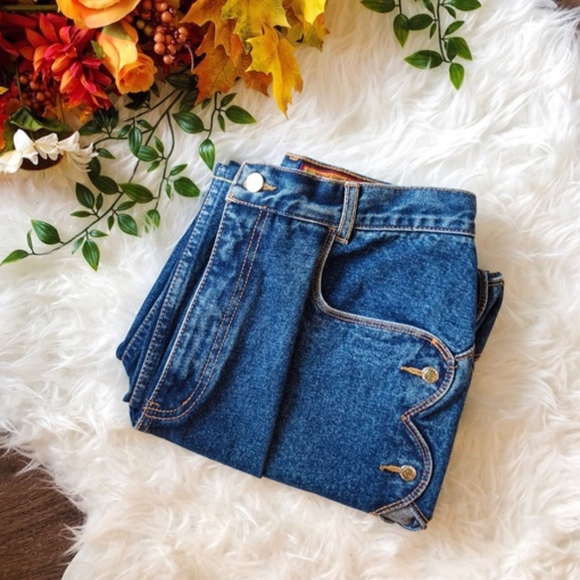 Lawman Denim - VINTAGE HIGHWAISTED LAWMAN JEANS BUTTON DETAIL